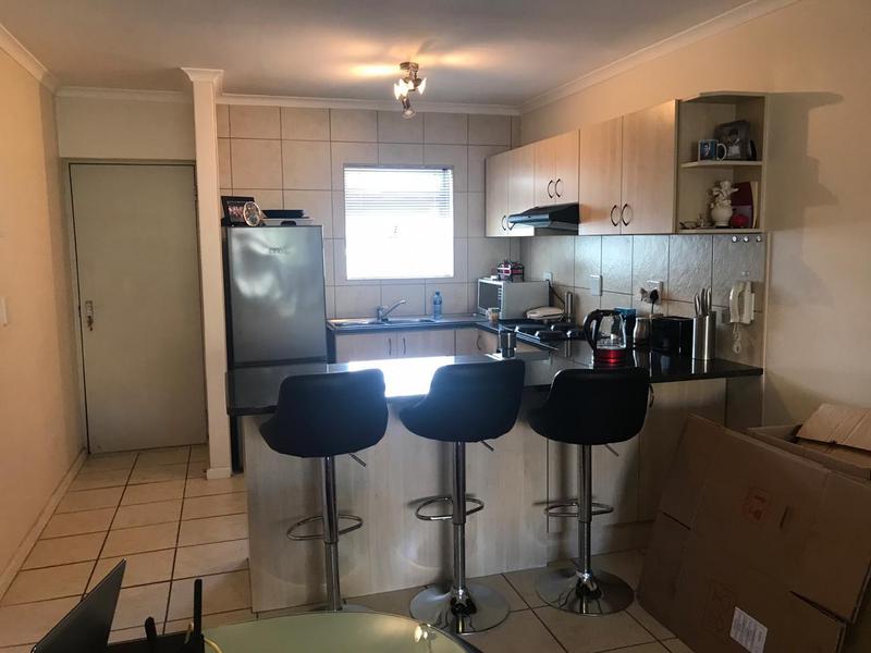 2 Bedroom Property for Sale in Vredekloof East Western Cape